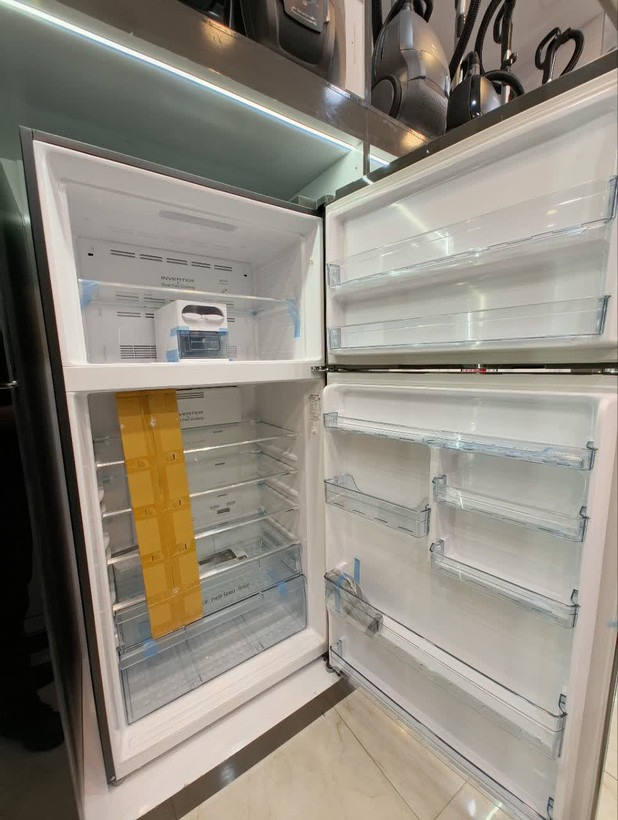 یخچال بالا پایین هیتاچی RV760 ارسال فوری 24 ماه گارانتی مارکوتجارت / 14 روز مهلت تست / ضمانت اصالت و سلامت فیزیکی
